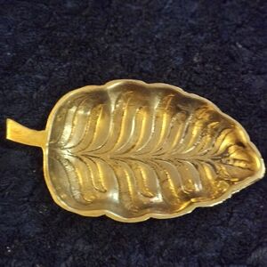 vintage, mid-century solid brass leaf-shaped trinket dish